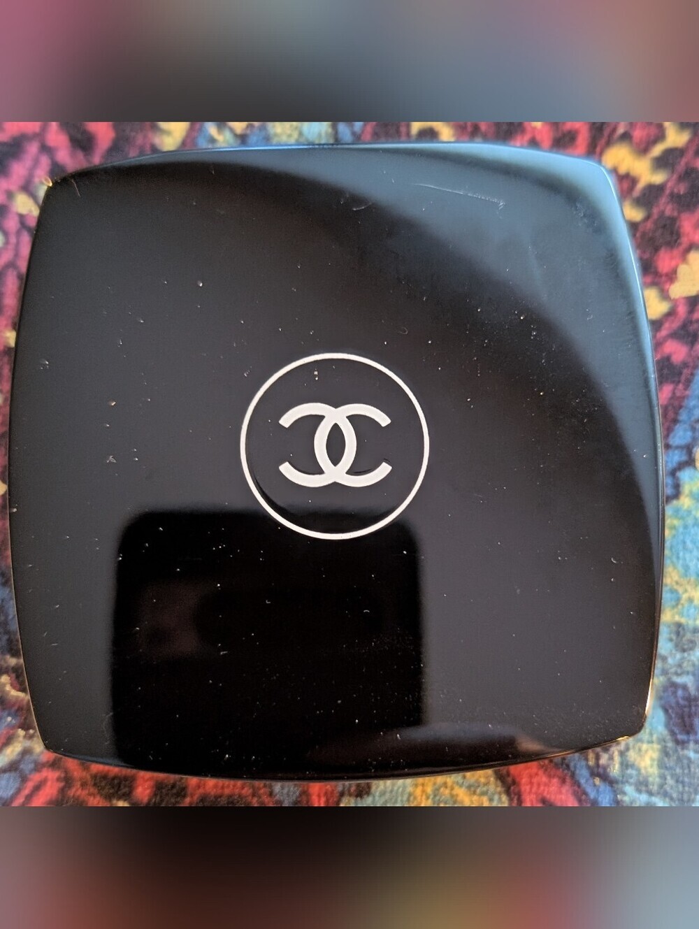 Vintage Luxury Chanel Black Enameled Compact In Daphne